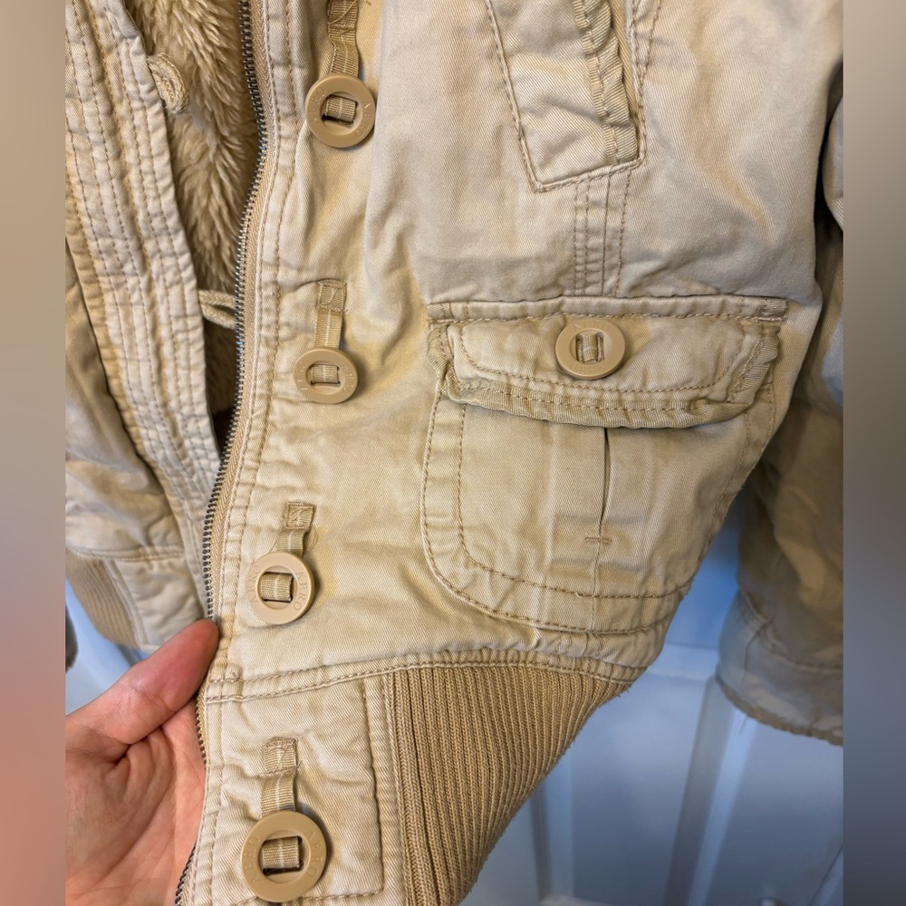 Aeropostale Woman’s Tan Zipper and Button Up Jacket Size Large - Picture 4 of 10